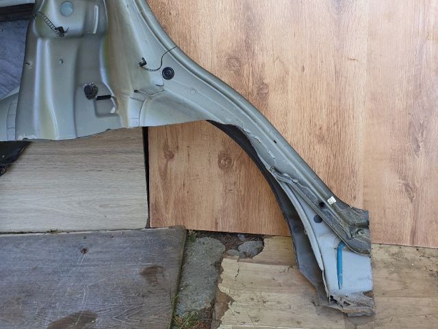 bontott LAND ROVER RANGE ROVER Bal hátsó Negyed Karosszéria Csomag