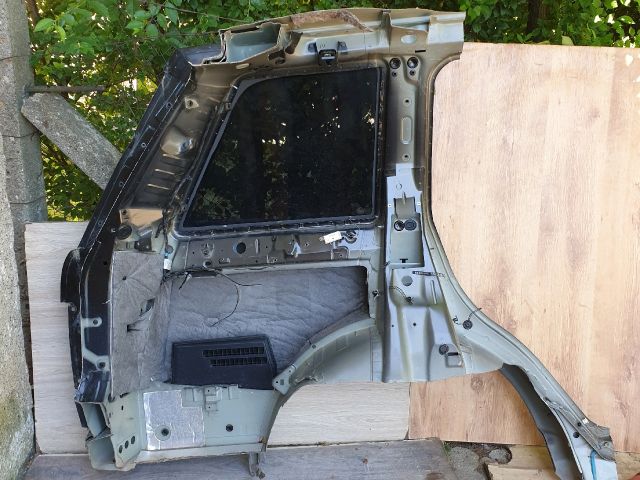 bontott LAND ROVER RANGE ROVER Bal hátsó Negyed Karosszéria Csomag