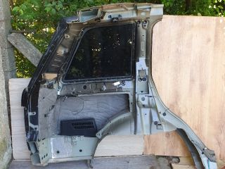 bontott LAND ROVER RANGE ROVER Bal hátsó Negyed Karosszéria Csomag