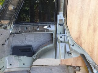 bontott LAND ROVER RANGE ROVER Bal hátsó Negyed Karosszéria Csomag