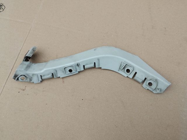 bontott LAND ROVER RANGE ROVER Bal hátsó Oldal Lökhárító Tartó (Műanyag)