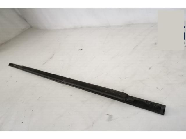 bontott LAND ROVER RANGE ROVER Bal hátsó Vízlehúzó Gumicsík