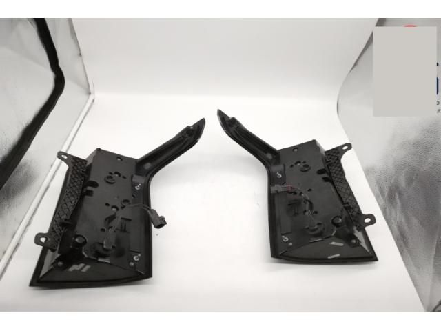 bontott LAND ROVER RANGE ROVER Bal Külső Hátsó Lámpa