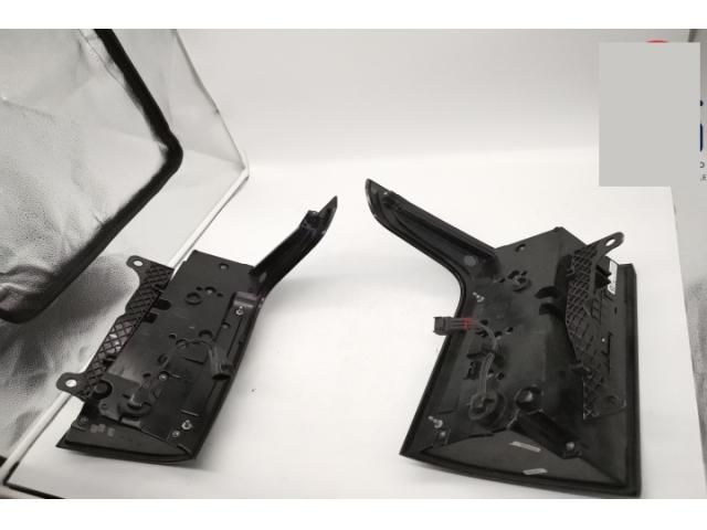 bontott LAND ROVER RANGE ROVER Bal Külső Hátsó Lámpa