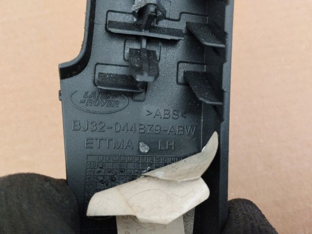 bontott LAND ROVER RANGE ROVER Bal Műszerfal Díszléc