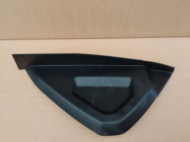 bontott LAND ROVER RANGE ROVER Bal Műszerfal Oldalkárpit