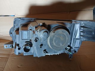 bontott LAND ROVER RANGE ROVER Bal Xenon Fényszóró