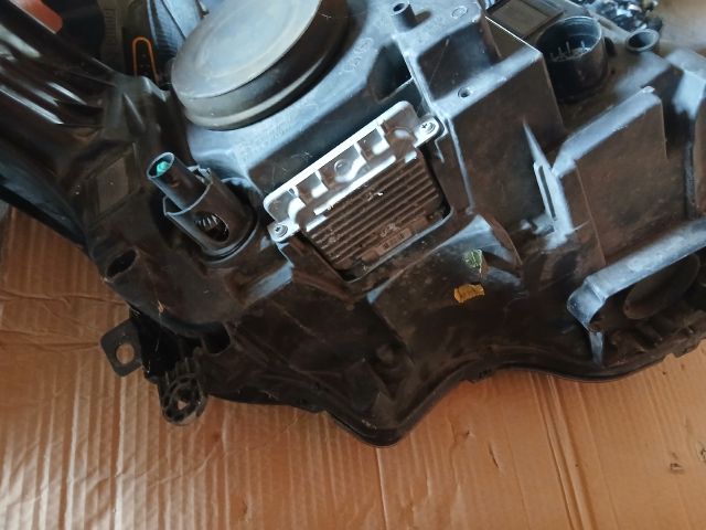 bontott LAND ROVER RANGE ROVER Bal Xenon Fényszóró