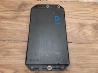 bontott LAND ROVER RANGE ROVER Biztosítéktábla Csomagtér