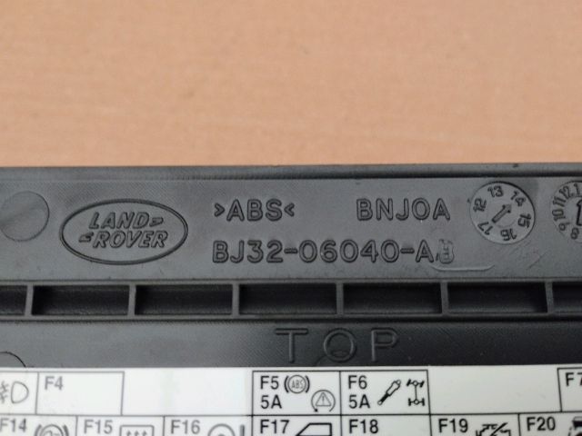 bontott LAND ROVER RANGE ROVER Biztosítéktábla Fedél