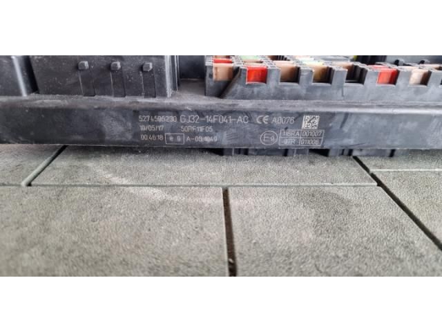 bontott LAND ROVER RANGE ROVER Biztosítéktábla Utastér