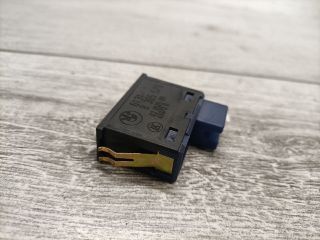 bontott LAND ROVER RANGE ROVER Csomagtér Nyitó Kar / Gomb