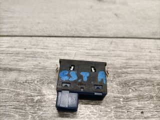 bontott LAND ROVER RANGE ROVER Csomagtér Nyitó Kar / Gomb