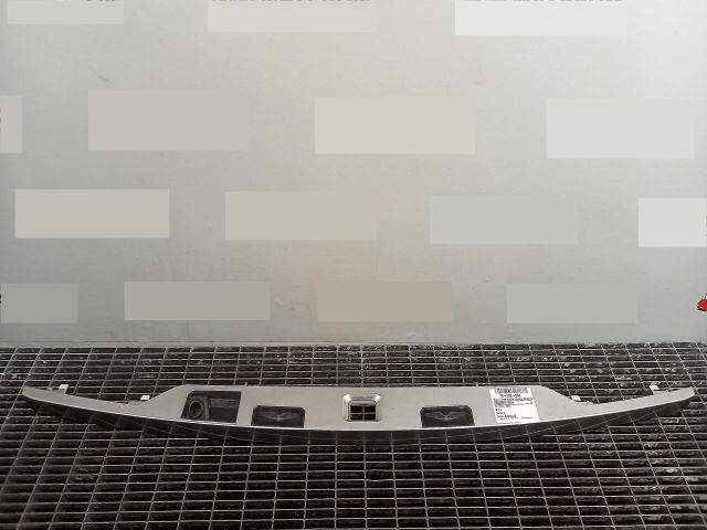 bontott LAND ROVER RANGE ROVER Csomagtérajtó Díszléc