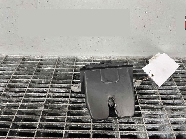 bontott LAND ROVER RANGE ROVER Csomagtérajtó Ütköző