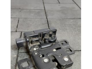 bontott LAND ROVER RANGE ROVER Csomagtérajtó Zárszerkezet