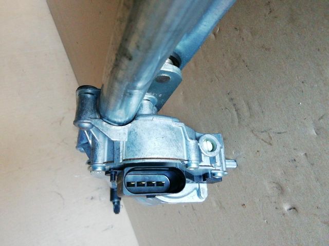 bontott LAND ROVER RANGE ROVER Első Ablaktörlő Szerkezet Motorral