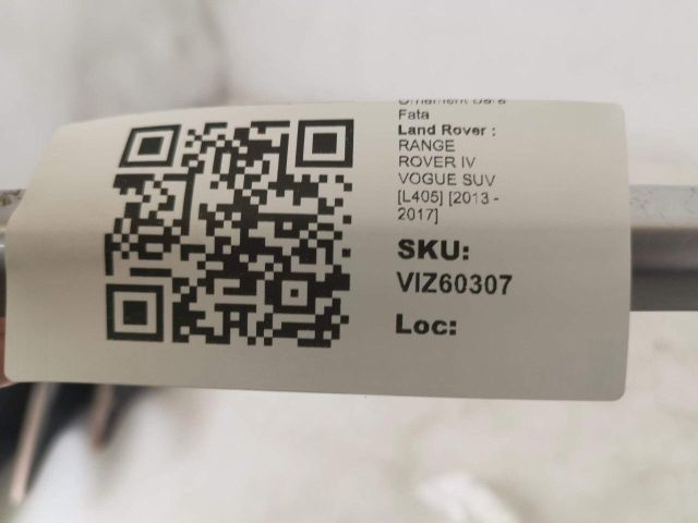 bontott LAND ROVER RANGE ROVER Első Lökhárító Díszléc