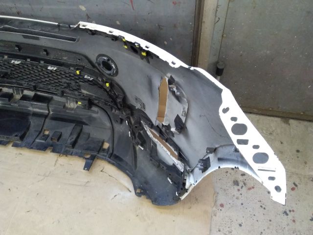 bontott LAND ROVER RANGE ROVER Első Lökhárító (Részeivel)