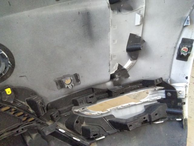 bontott LAND ROVER RANGE ROVER Első Lökhárító (Részeivel)