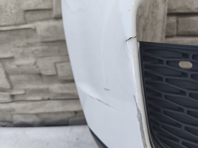 bontott LAND ROVER RANGE ROVER Első Lökhárító (Üresen)