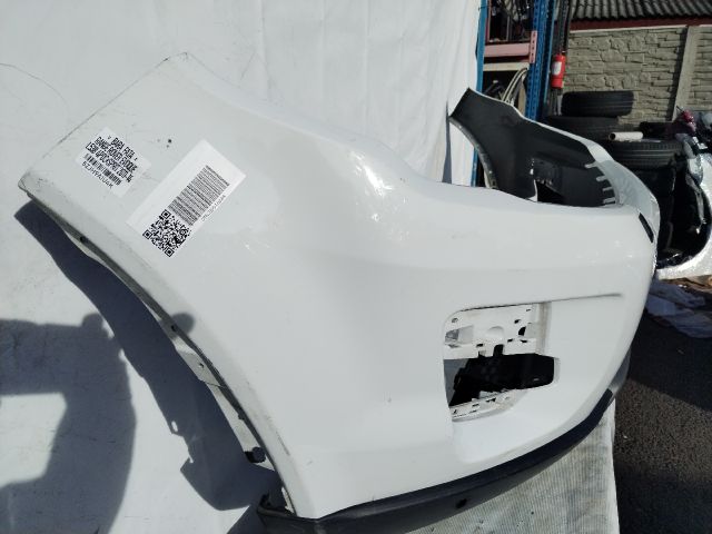 bontott LAND ROVER RANGE ROVER Első Lökhárító (Üresen)