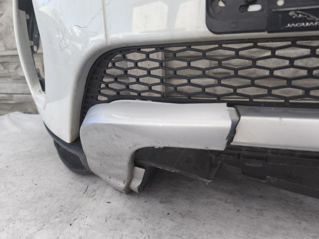 bontott LAND ROVER RANGE ROVER Első Lökhárító (Üresen)