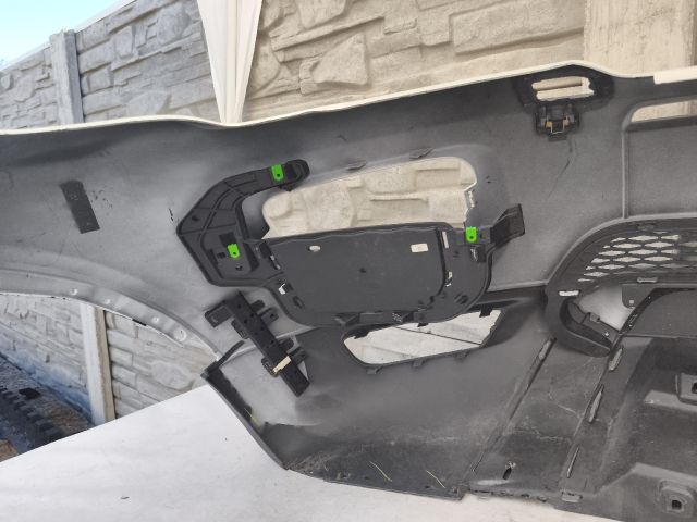 bontott LAND ROVER RANGE ROVER Első Lökhárító (Üresen)