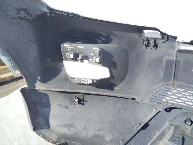 bontott LAND ROVER RANGE ROVER Első Lökhárító (Üresen)