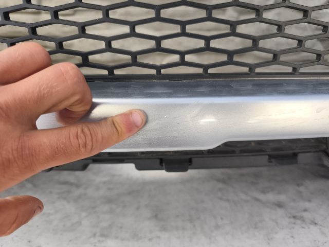 bontott LAND ROVER RANGE ROVER Első Lökhárító (Üresen)