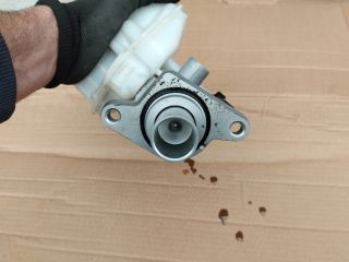 bontott LAND ROVER RANGE ROVER Fékfolyadék Tartály