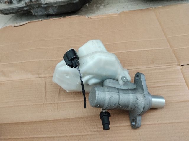 bontott LAND ROVER RANGE ROVER Fékfolyadék Tartály