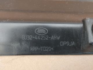 bontott LAND ROVER RANGE ROVER Hátfal Burkolat