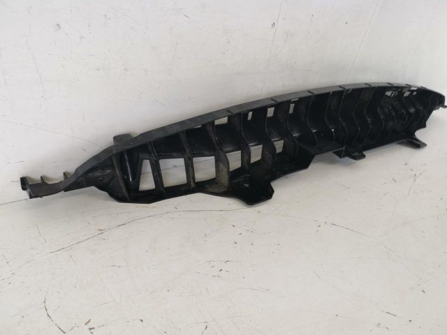 bontott LAND ROVER RANGE ROVER Hátsó középső Lökhárító Tartó (Műanyag)