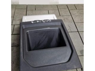 bontott LAND ROVER RANGE ROVER Hátsó középső Szellőző