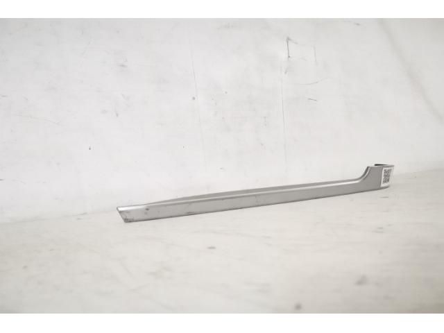 bontott LAND ROVER RANGE ROVER Hátsó Lökhárító Díszléc