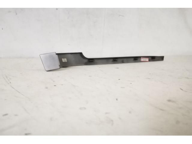 bontott LAND ROVER RANGE ROVER Hátsó Lökhárító Díszléc