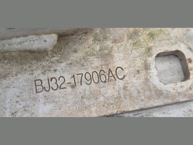 bontott LAND ROVER RANGE ROVER Hátsó Lökhárító Merevítő (Fém)