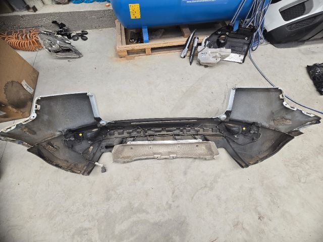 bontott LAND ROVER RANGE ROVER Hátsó Lökhárító (Részeivel)