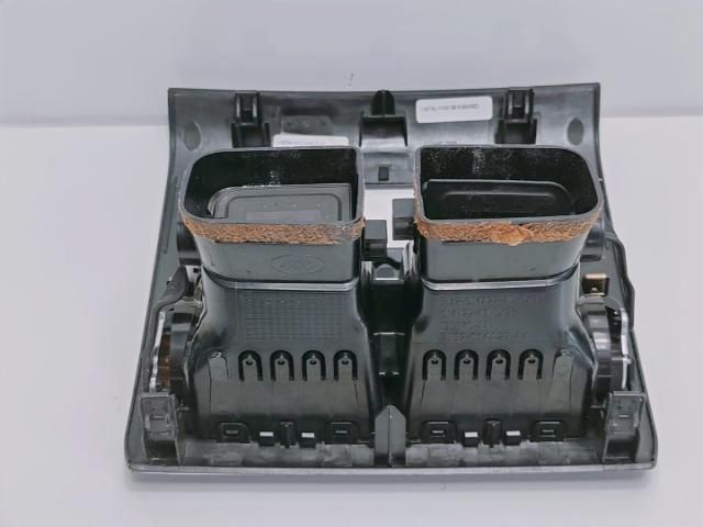 bontott LAND ROVER RANGE ROVER Hűtőrács