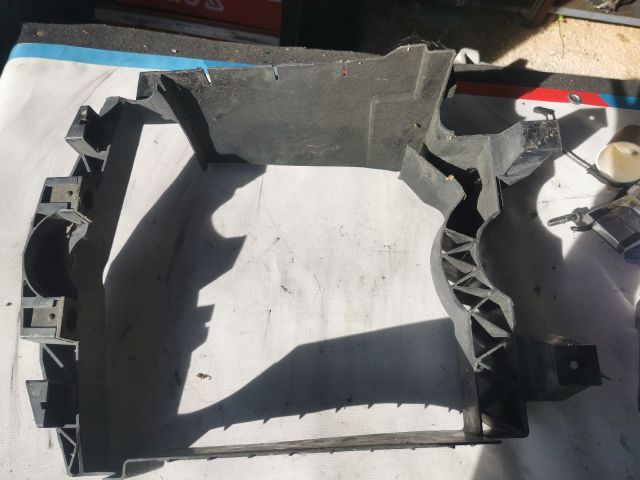 bontott LAND ROVER RANGE ROVER Intercooler Tartó