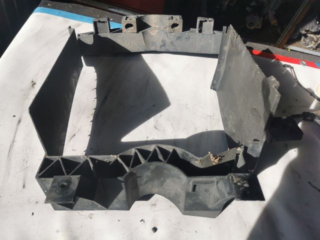 bontott LAND ROVER RANGE ROVER Intercooler Tartó