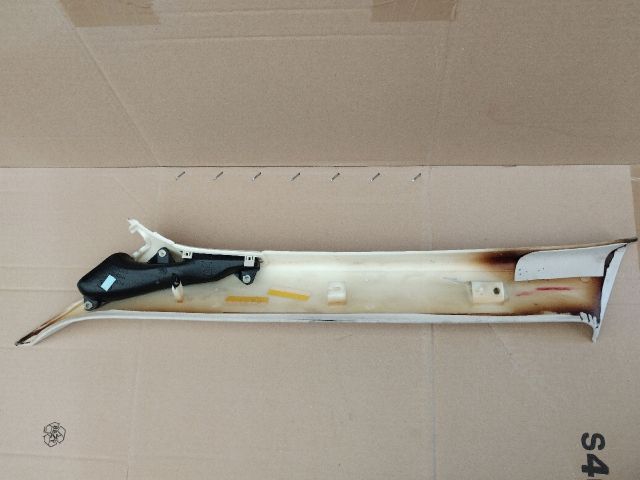 bontott LAND ROVER RANGE ROVER Jobb A Oszlop Burkolat