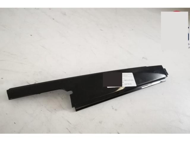 bontott LAND ROVER RANGE ROVER Jobb B Oszlop Burkolat