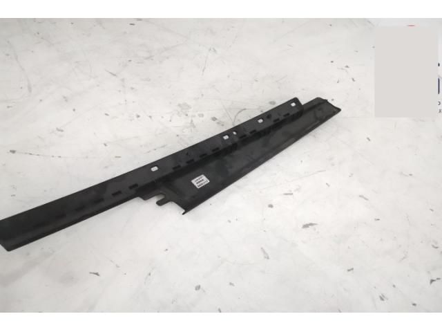 bontott LAND ROVER RANGE ROVER Jobb B Oszlop Burkolat