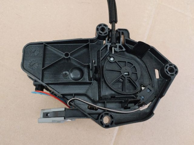 bontott LAND ROVER RANGE ROVER Jobb Csomagtérajtó Zárszerkezet