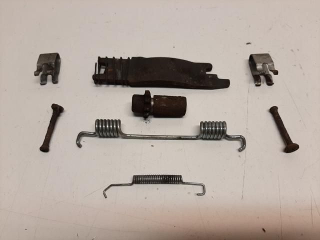 bontott LAND ROVER RANGE ROVER Jobb Dobfék Utánállító