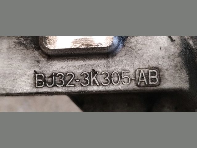 bontott LAND ROVER RANGE ROVER Jobb első Féltengely Tartó