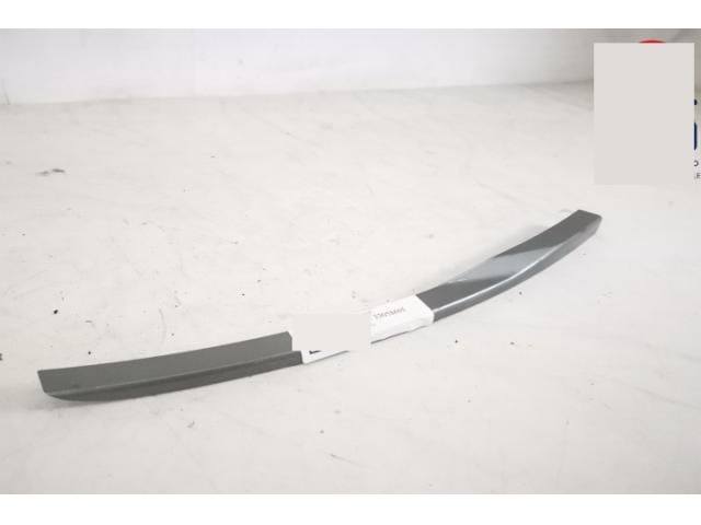 bontott LAND ROVER RANGE ROVER Jobb első Lökhárító Díszléc