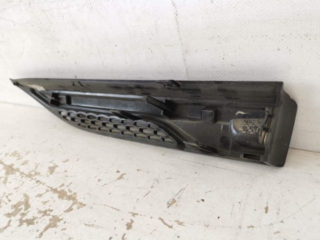 bontott LAND ROVER RANGE ROVER Jobb első Sárvédő Díszléc